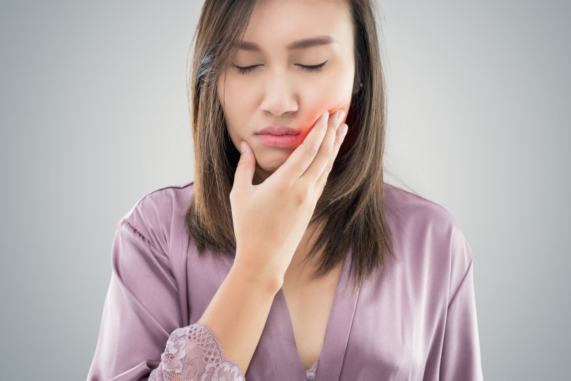 Woman with a swollen face